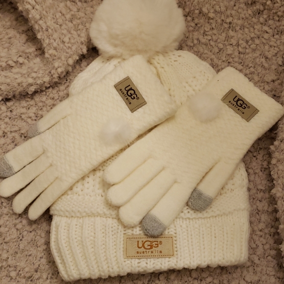 UGG Accessories - UGG HAT AND GLOVES NEW